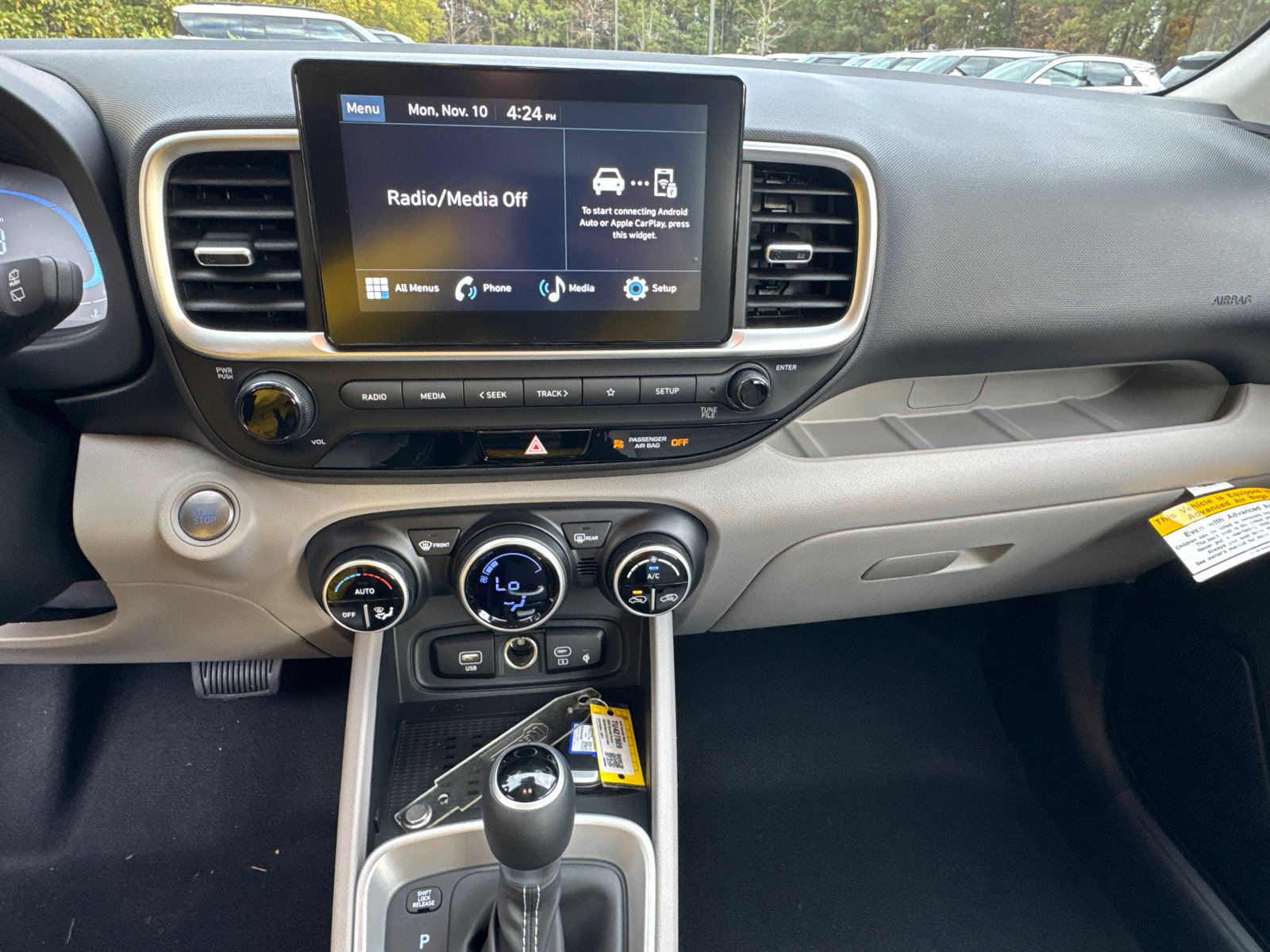 New 2026 Hyundai Venue SEL FWD image 29