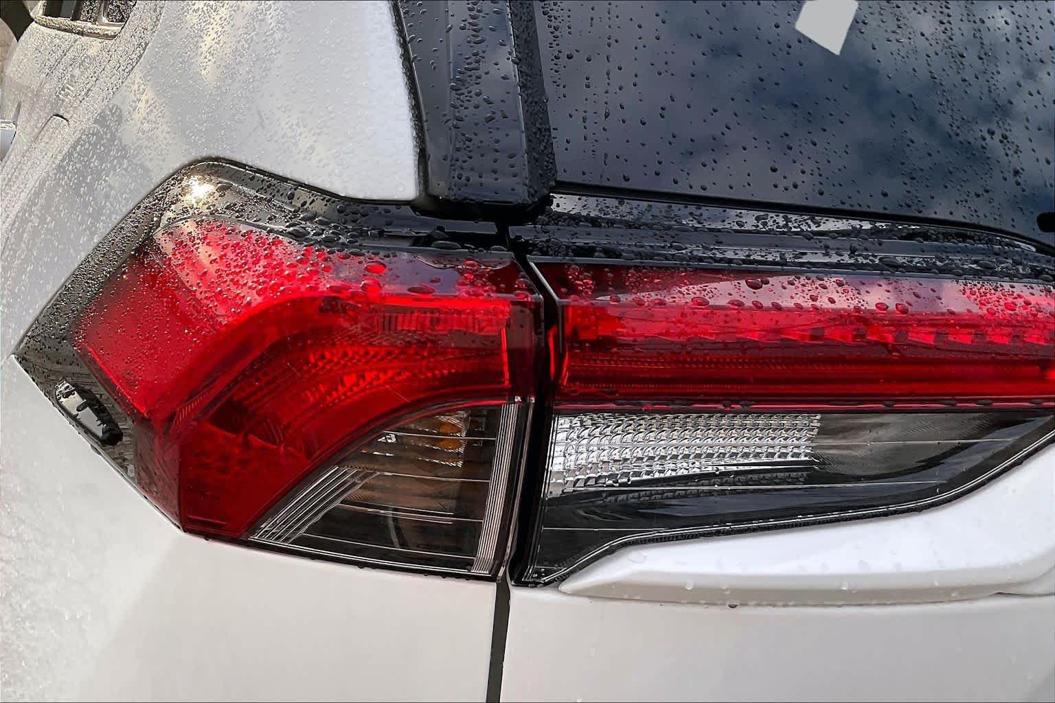 Used 2025 Toyota RAV4 LE AWD/4WD image 28