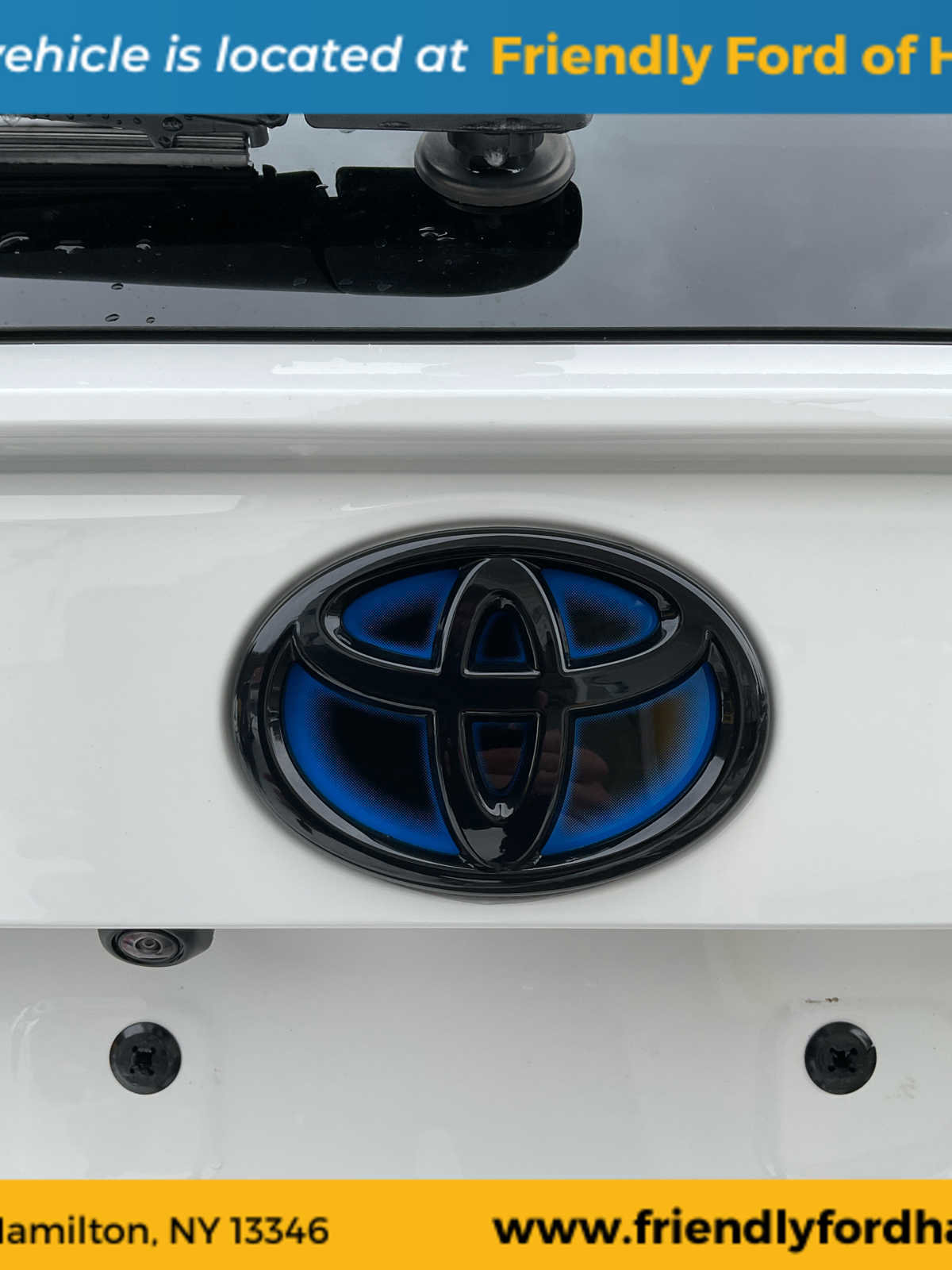 Used 2024 Toyota RAV4 SE w/ Weather & Moonroof Package image 20