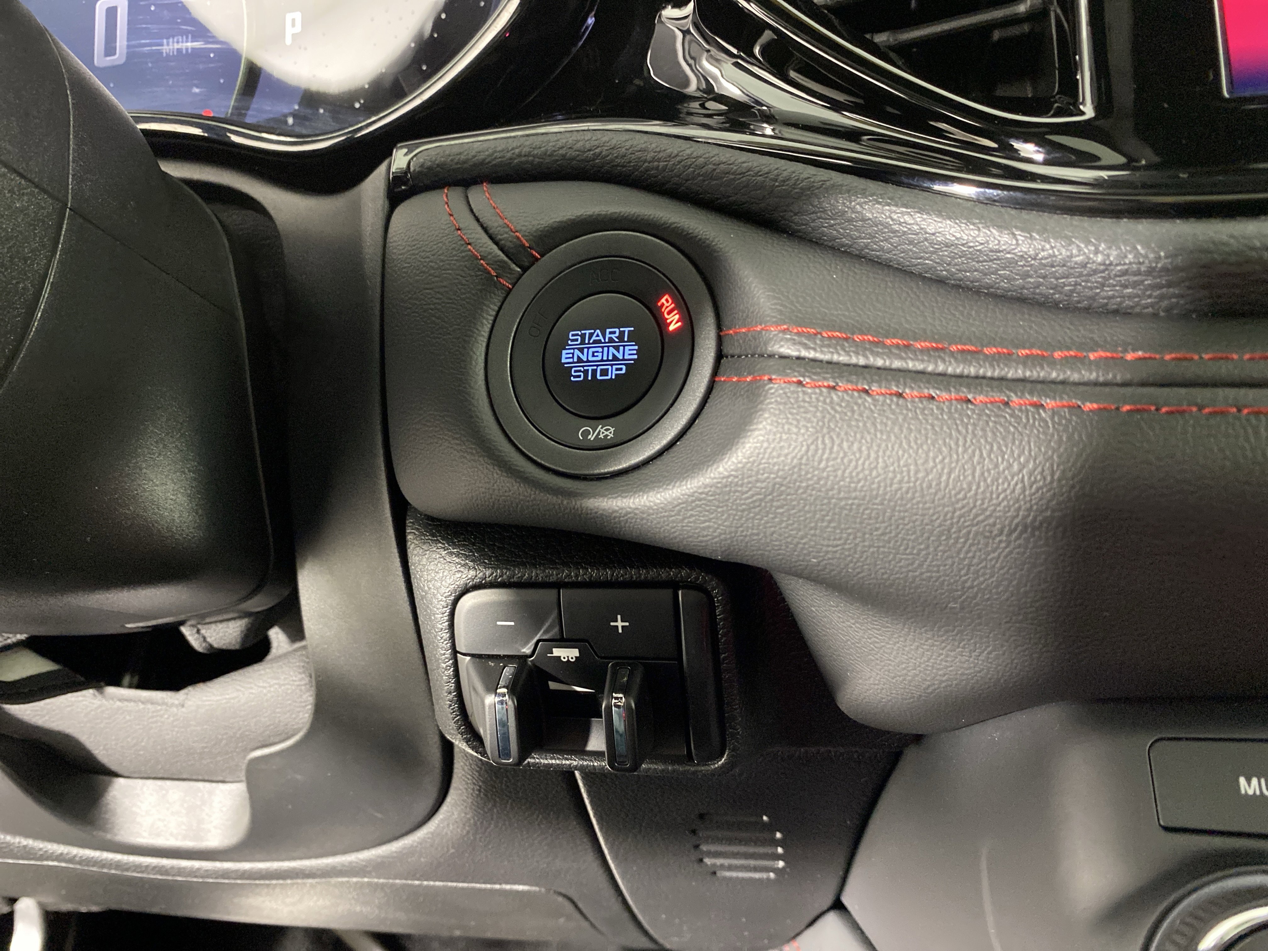 Used 2025 Dodge Durango GT image 27