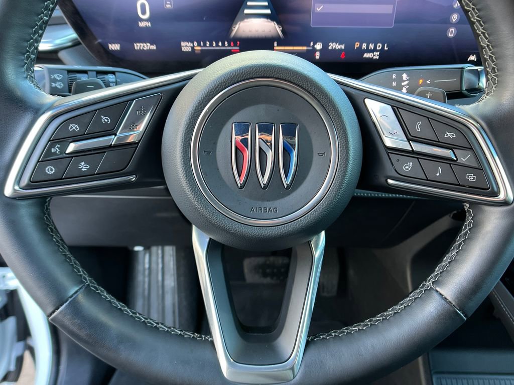 Used 2025 Buick Enclave Preferred image 14