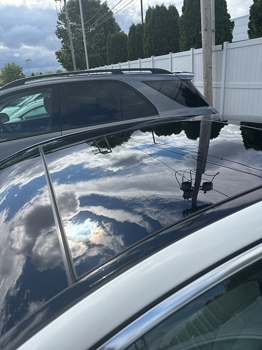 Used 2017 Mercedes-Benz E 300 4MATIC image 3