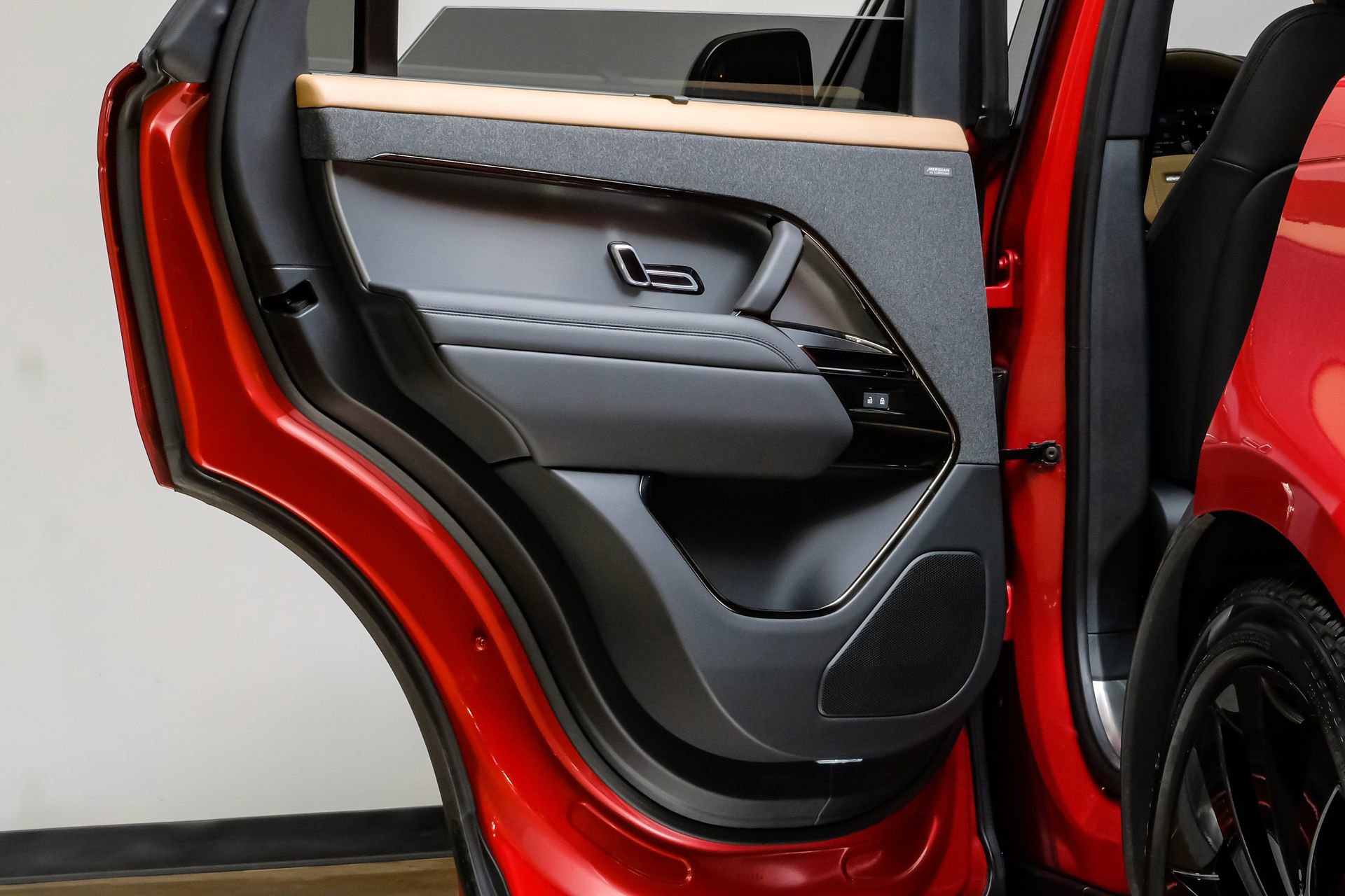 Used 2024 Land Rover Range Rover Sport Dynamic SE image 48