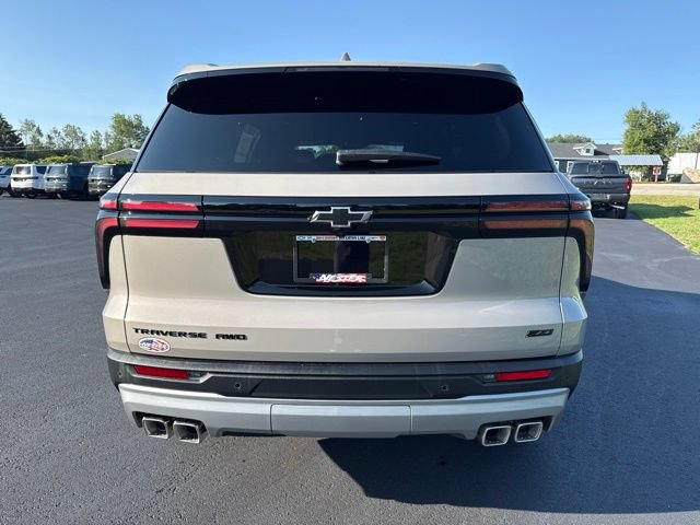 New 2027 Chevrolet Traverse Z71 w/ LPO, Floor Liner Package AWD/4WD image 4