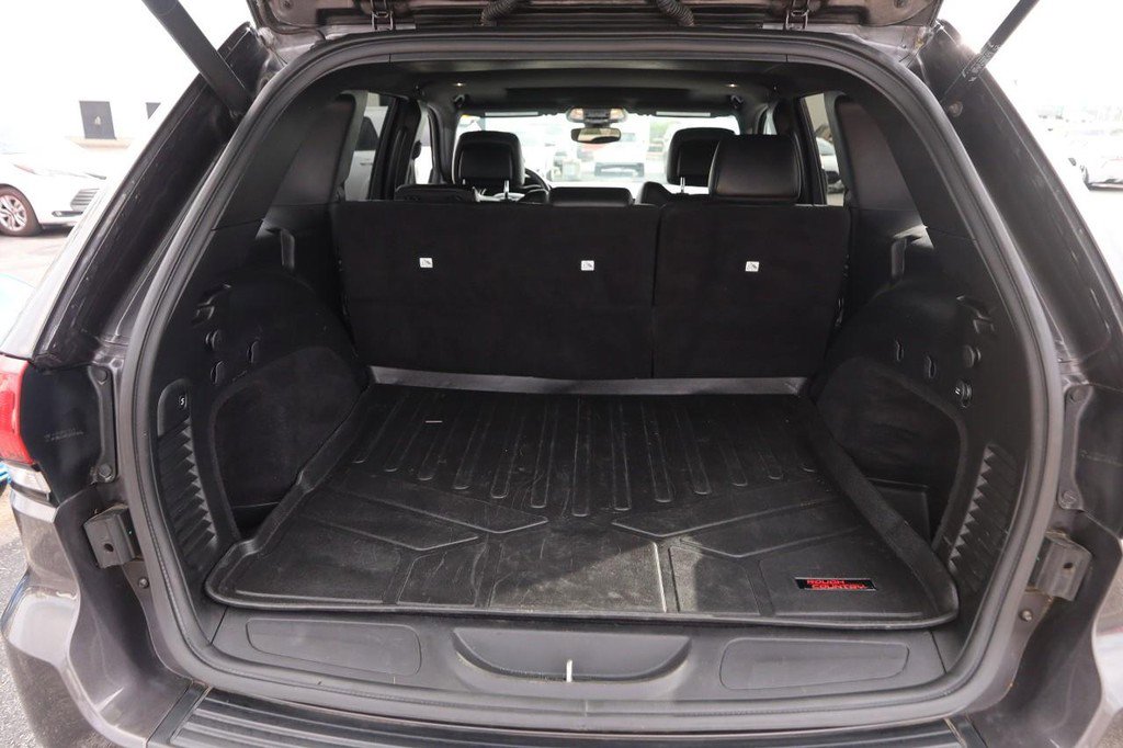 Used 2020 Jeep Grand Cherokee Altitude RWD image 7