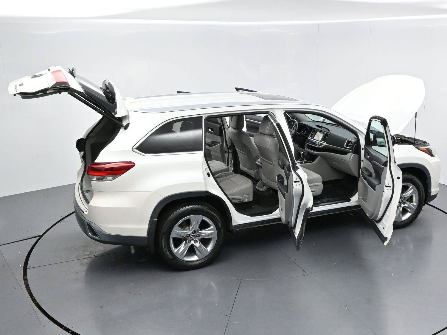 Used 2017 Toyota Highlander Limited w/ Protection Package #3 AWD/4WD image 49