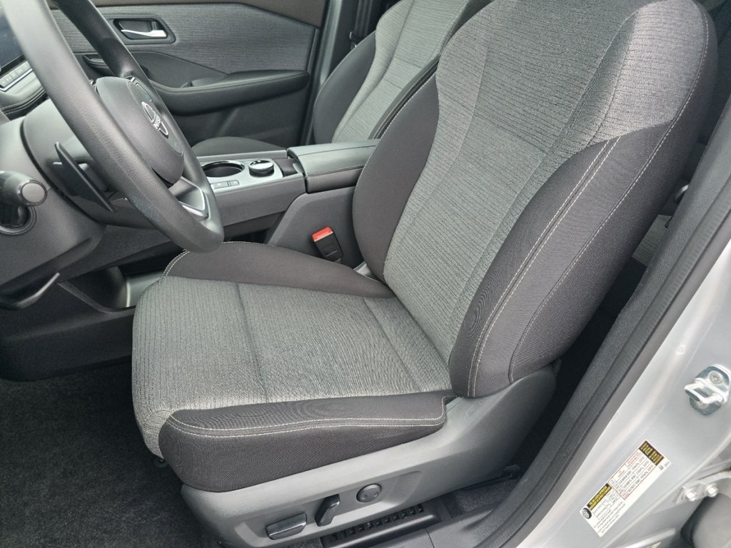Used 2022 Nissan Rogue SV AWD/4WD image 21