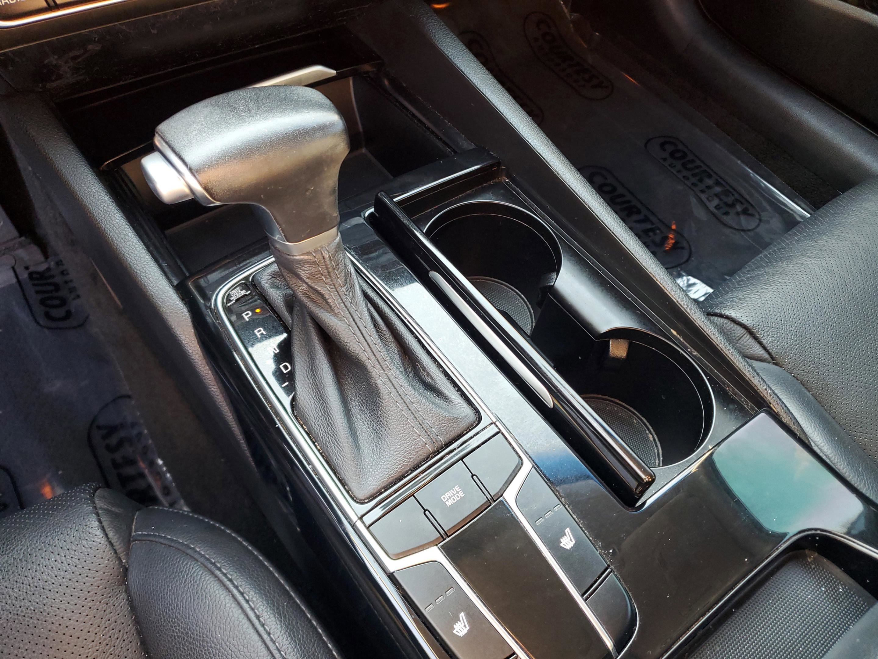 Certified 2018 Kia Cadenza Premium image 27