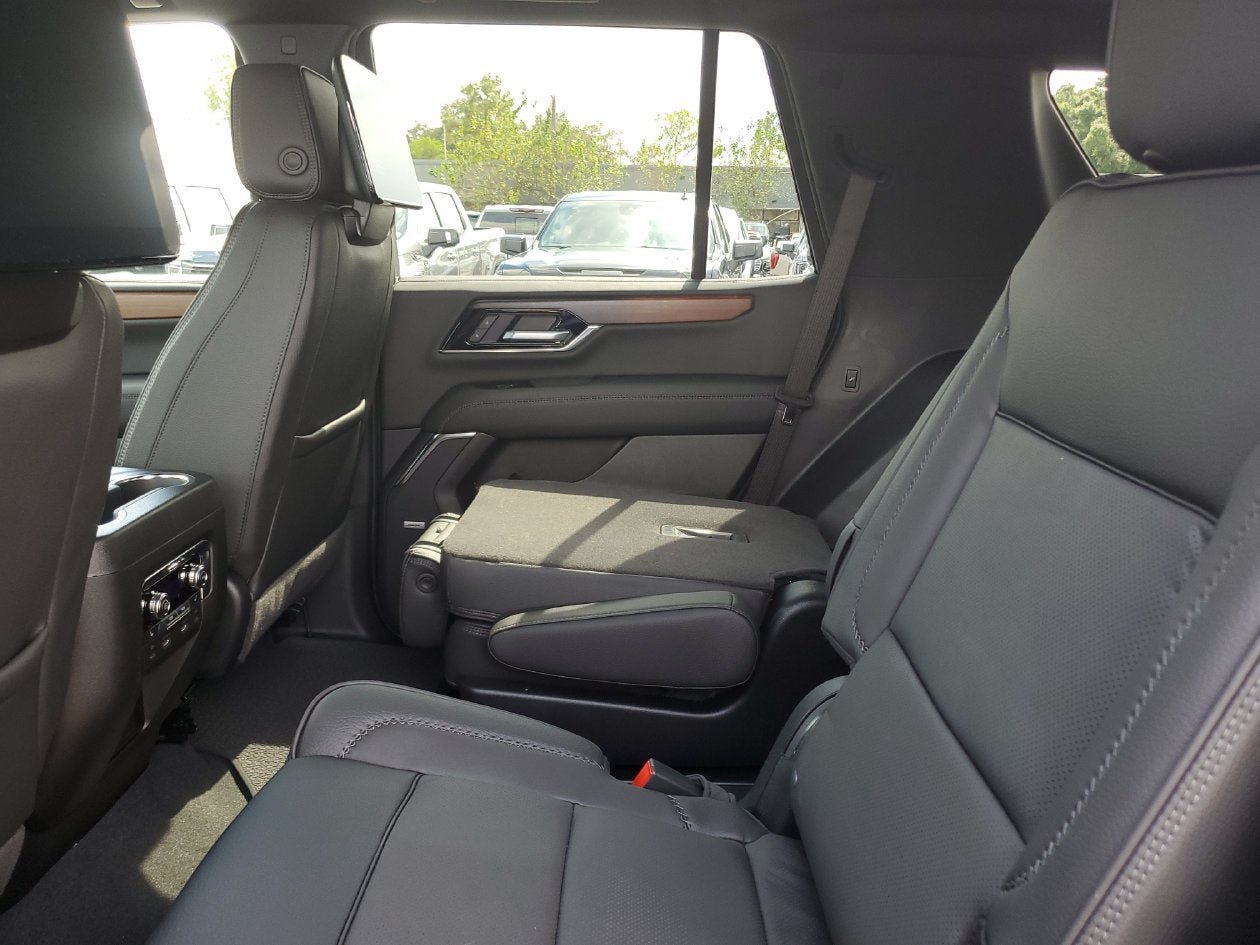 New 2027 GMC Yukon Denali w/ Denali Reserve Package AWD/4WD image 11