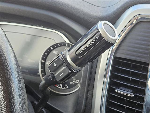 Used 2021 Nissan Titan SV w/ SV Convenience Package AWD/4WD image 14