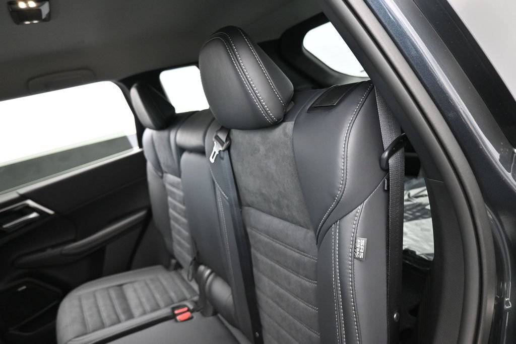 New 2026 Mitsubishi Outlander SE FWD image 31