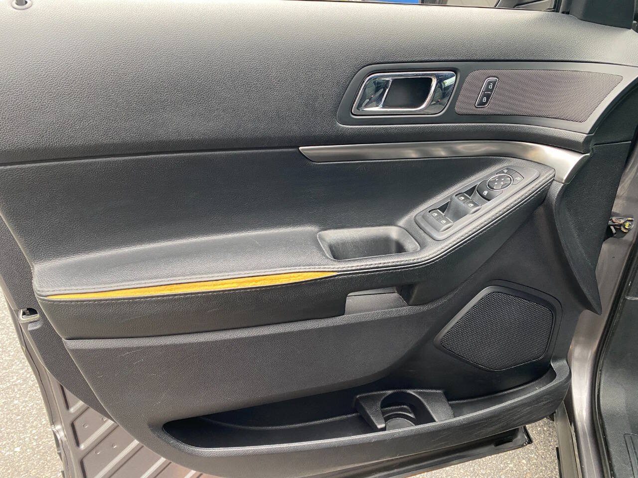 Used 2019 Ford Explorer 4WD Police Interceptor w/ Ready For The Road Package image 11