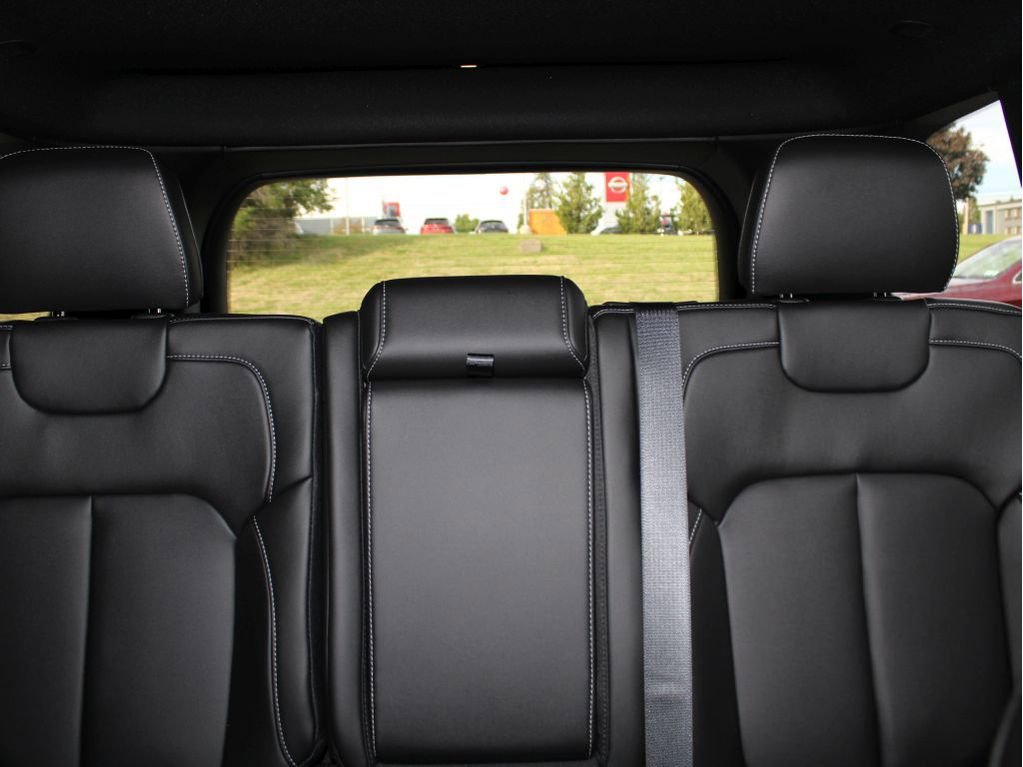 New 2025 Jeep Grand Cherokee Limited image 33