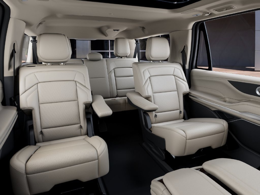 New 2027 Lincoln Navigator L Reserve AWD/4WD image 12