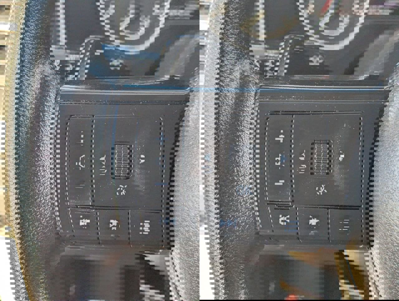 Certified 2023 Nissan Rogue S image 29