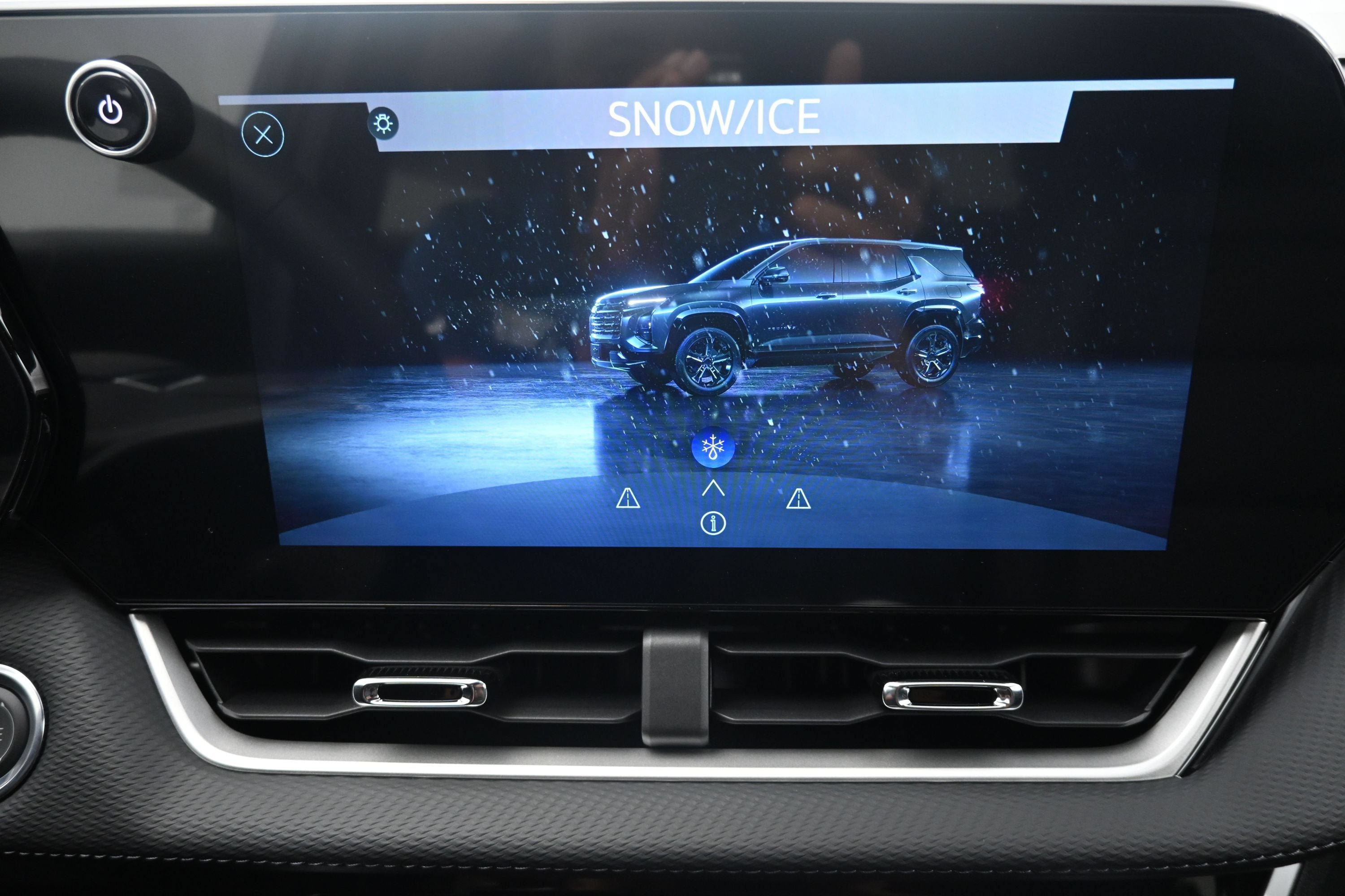 New 2027 Chevrolet Equinox LT w/ Convenience Package II FWD image 24