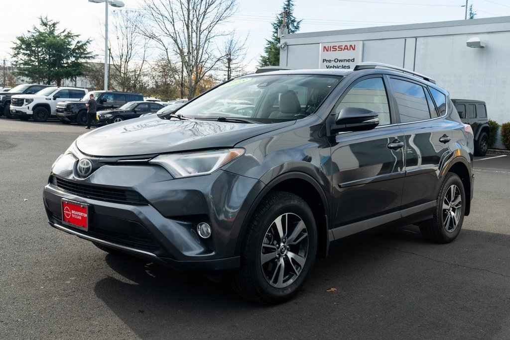 Used 2018 Toyota RAV4 XLE image 3