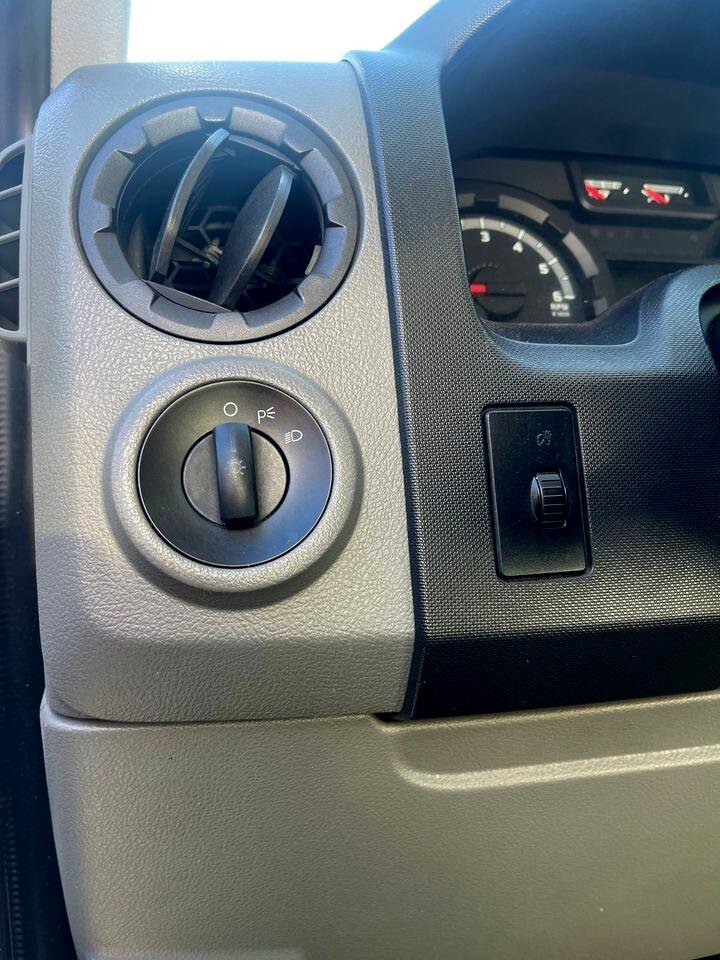 Used 2010 Ford E-350 and Econoline 350 Super Duty image 15