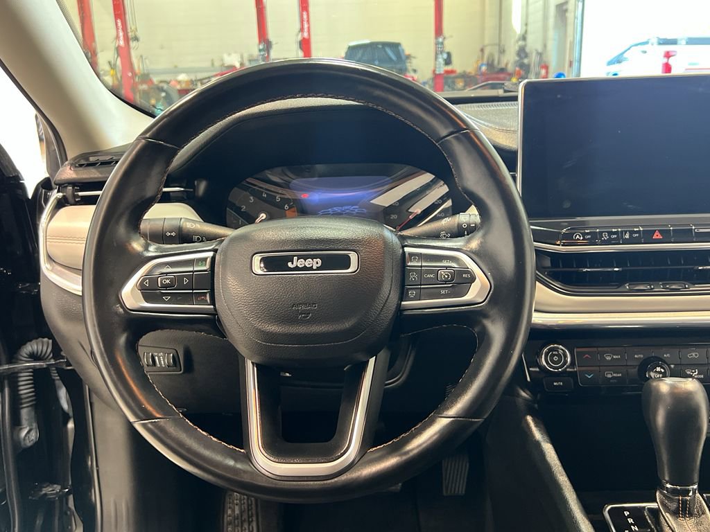 Used 2022 Jeep Compass Limited image 28