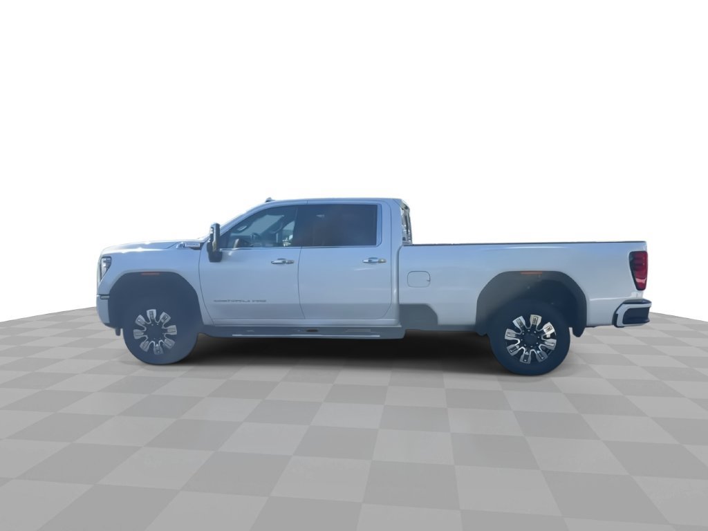 Used 2025 GMC Sierra 3500 Denali w/ Technology Package AWD/4WD image 5
