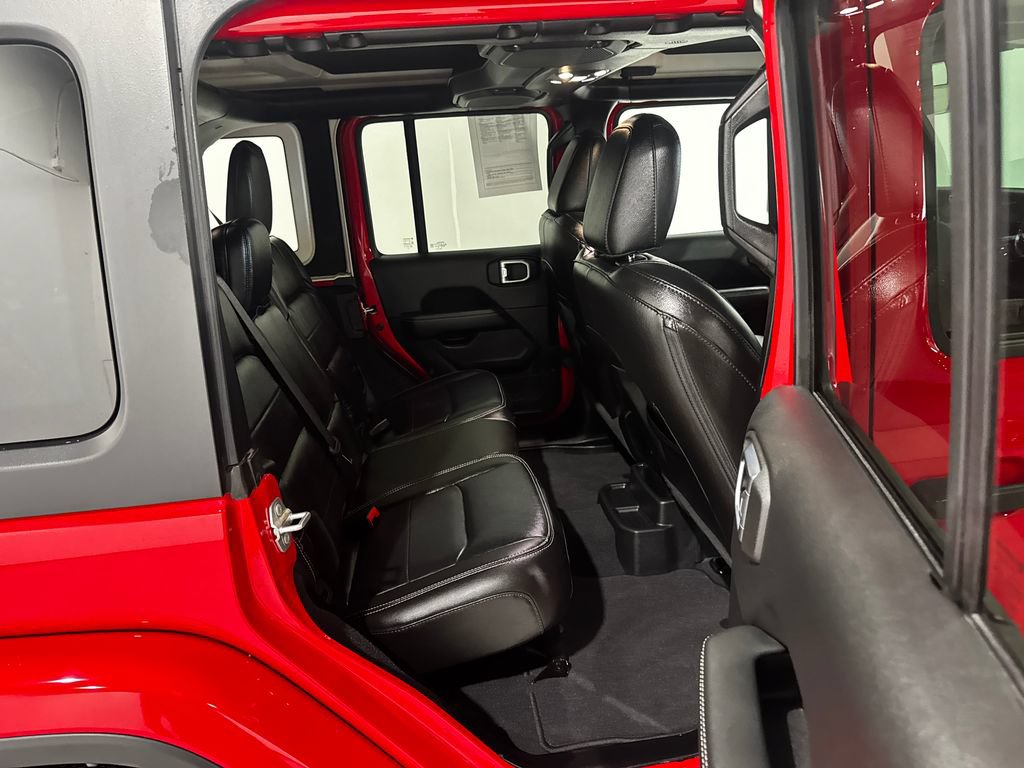 Used 2023 Jeep Wrangler Unlimited Sahara w/ Dual Top Group AWD/4WD image 24