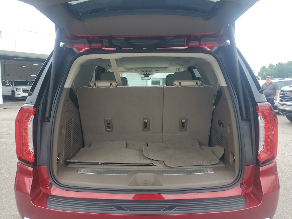 Used 2021 GMC Yukon Denali w/ Denali Premium Package RWD image 9