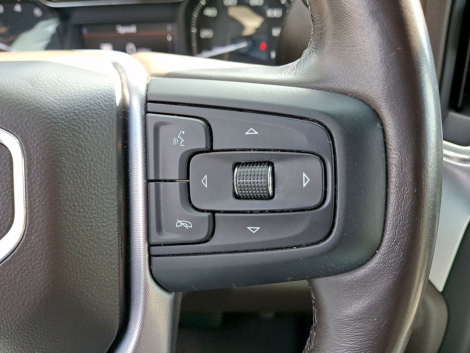 Used 2021 GMC Sierra 1500 SLT w/ SLT Premium Plus Package AWD/4WD image 18