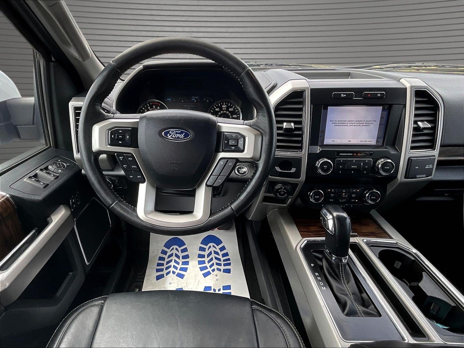 Used 2019 Ford F150 Lariat w/ Trailer Tow Package RWD image 10