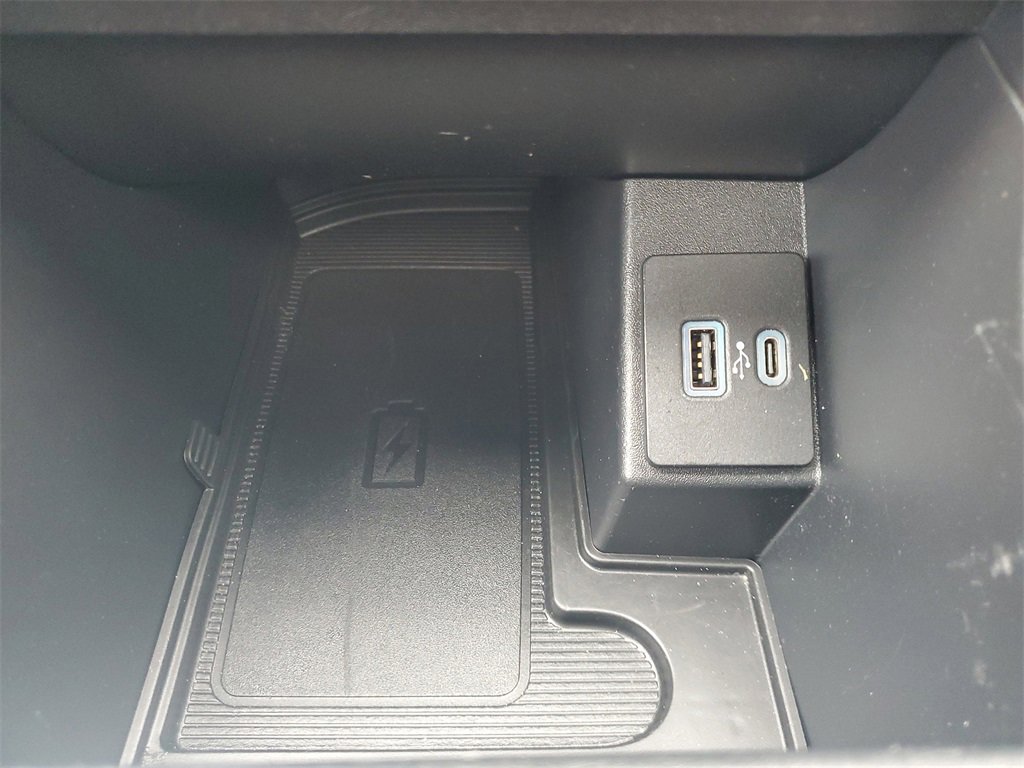 Used 2021 Ford Edge SEL w/ Convenience Package image 22