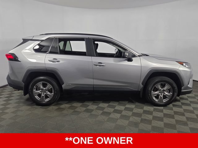Used 2022 Toyota RAV4 LE AWD/4WD image 6