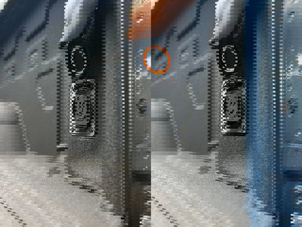 Certified 2025 Chevrolet Silverado 2500 High Country w/ Technology Package image 17