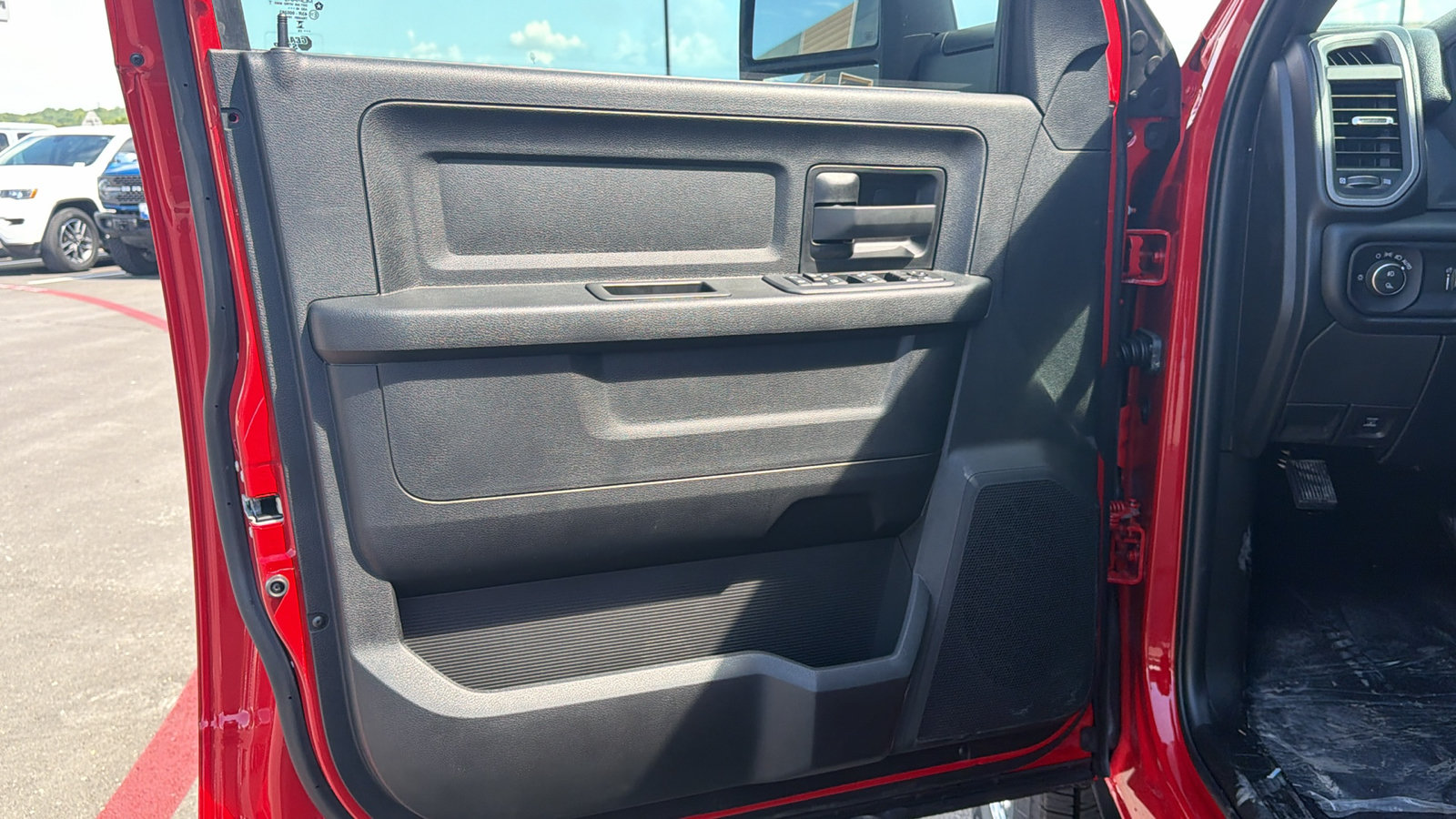 New 2026 RAM 3500 Tradesman AWD/4WD image 9