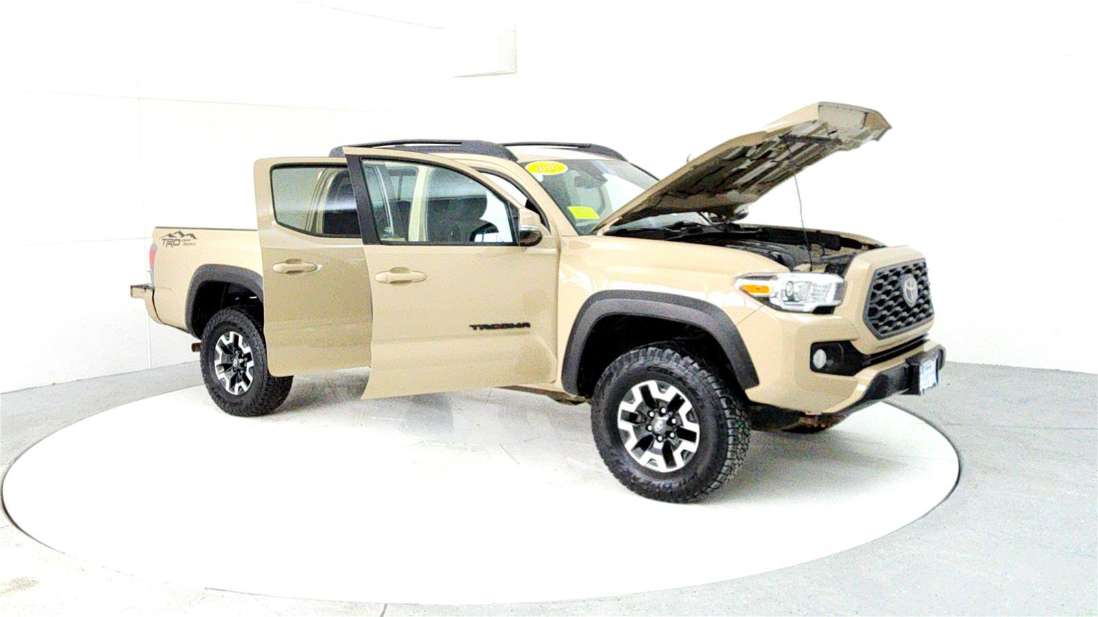 Used 2020 Toyota Tacoma TRD Off-Road image 12