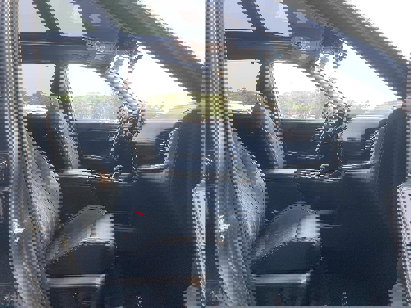 Used 2022 Nissan Rogue Platinum w/ Head-Up Display Package image 21