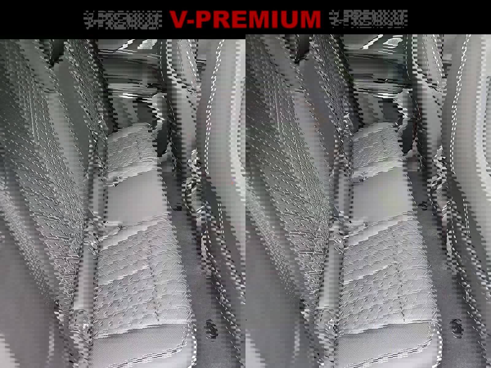 Used 2026 Cadillac Lyriq V w/ LPO, Floor Liner Package image 17