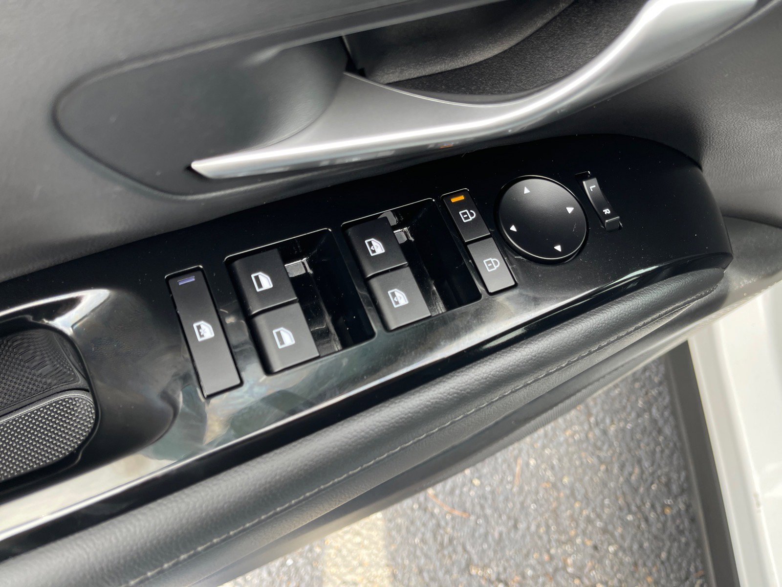 Used 2025 Hyundai Santa Cruz SEL image 8