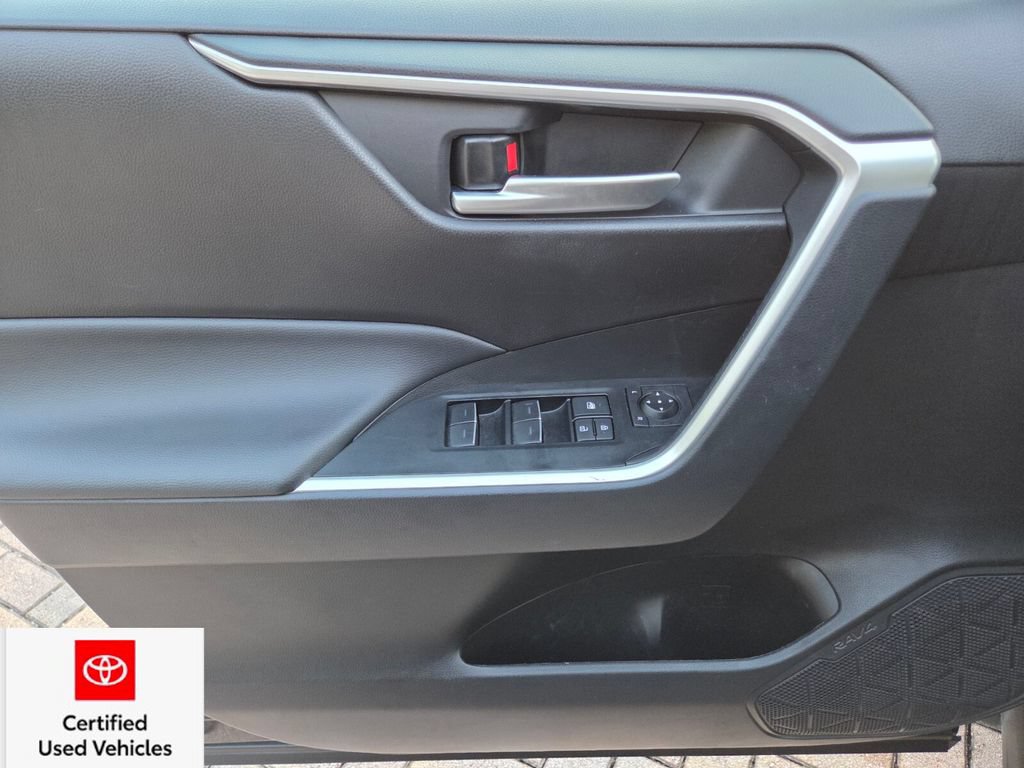 Certified 2025 Toyota RAV4 XLE w/ Convenience Package FWD image 27