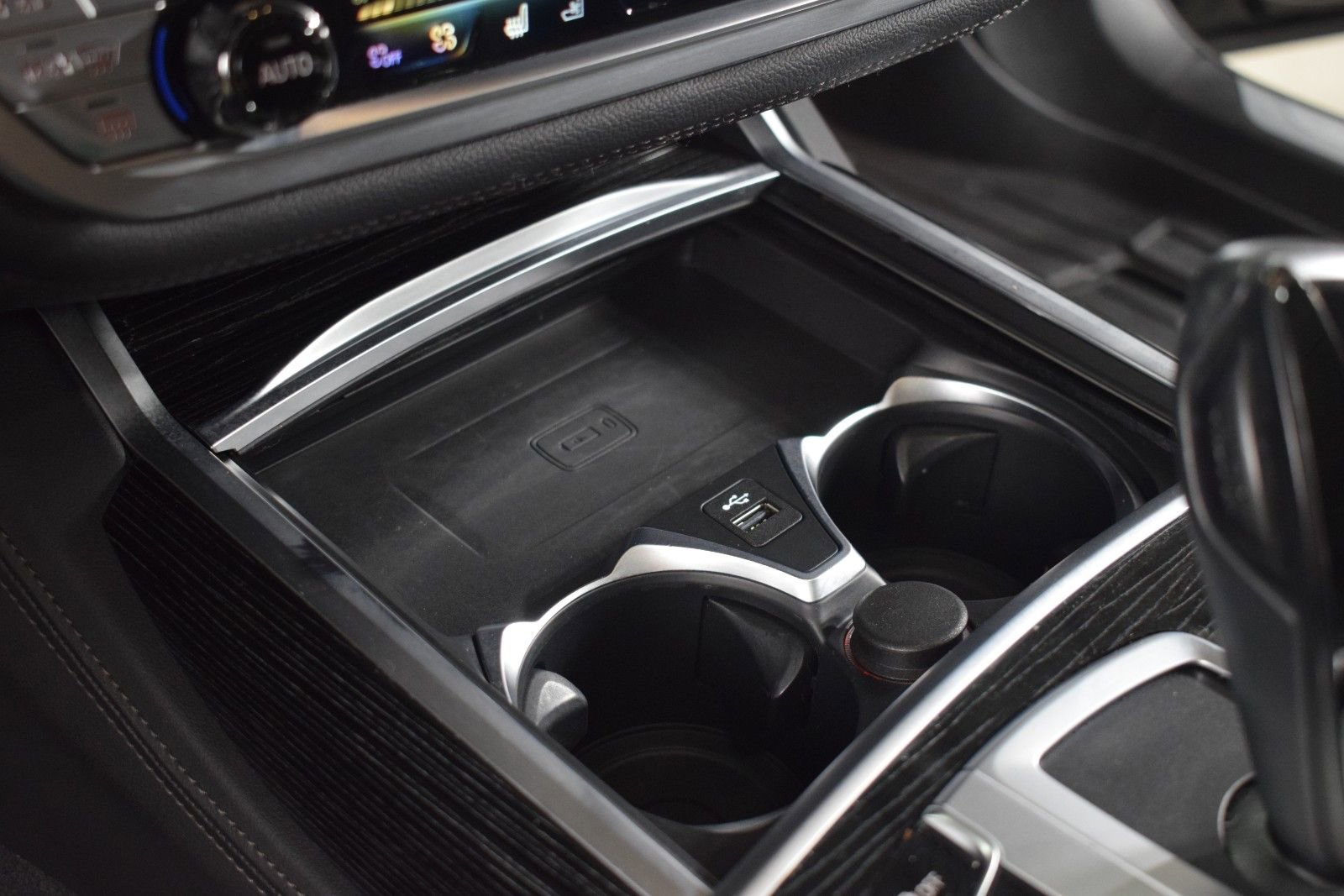 Used 2022 BMW 750i xDrive w/ Executive Package image 33