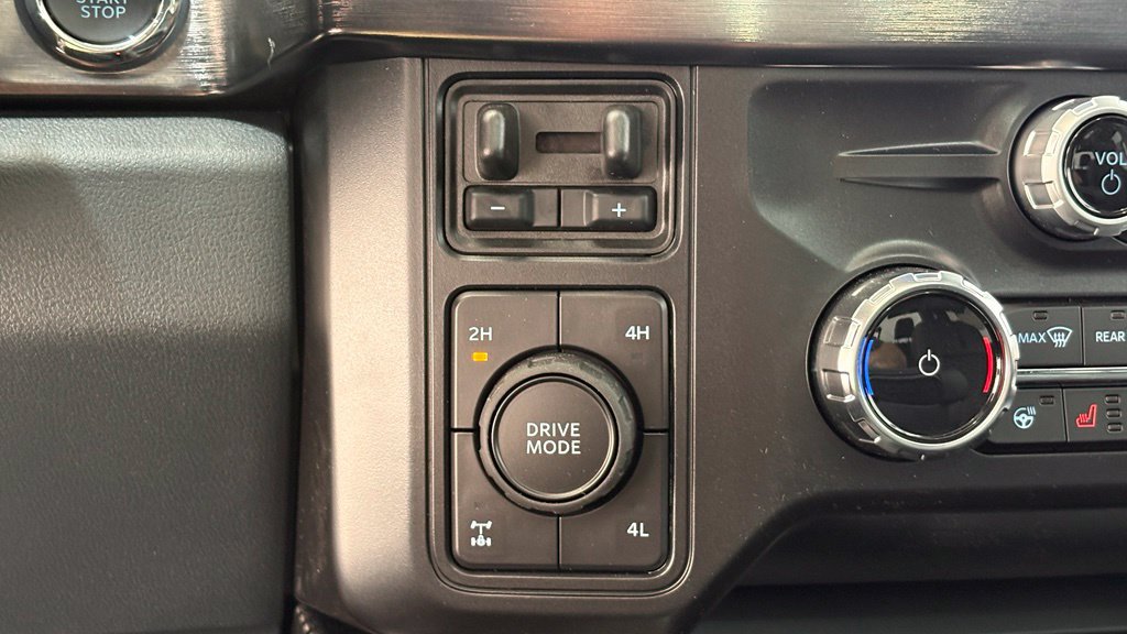 New 2026 Ford F250 Lariat w/ Black Appearance Package AWD/4WD image 44