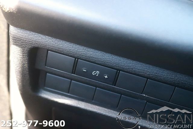 Used 2024 Mitsubishi Outlander SE image 27