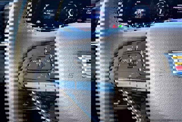 Used 2023 Cadillac Escalade Premium Luxury w/ Performance Package image 18