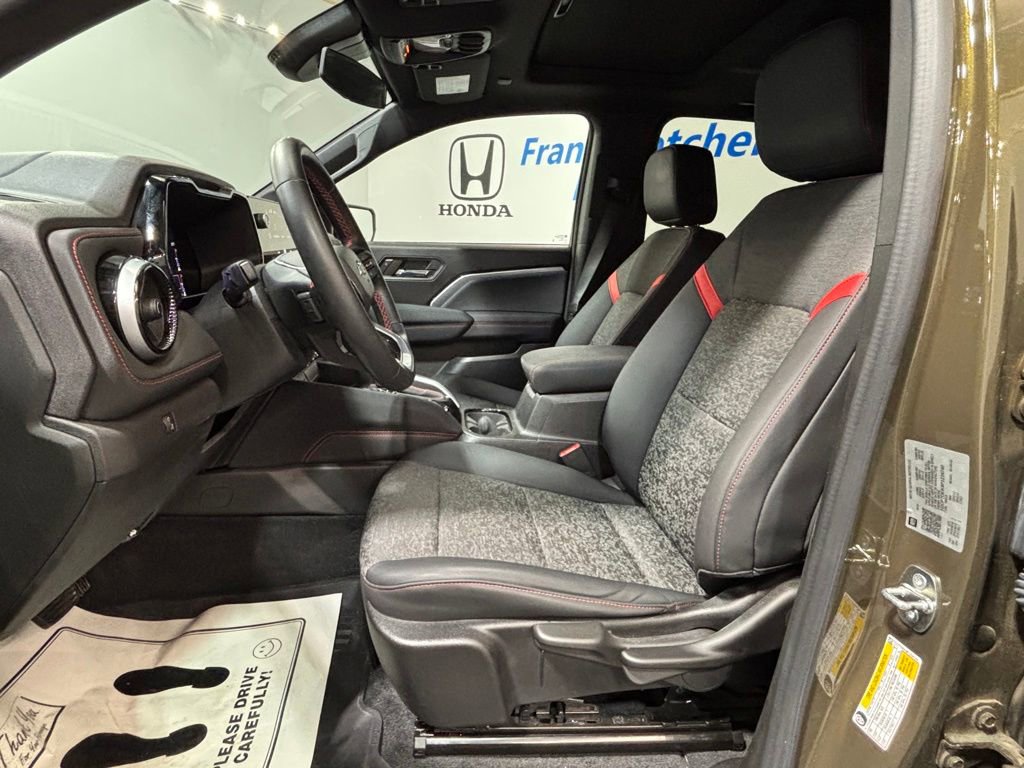 Used 2023 Chevrolet Colorado Z71 AWD/4WD image 6