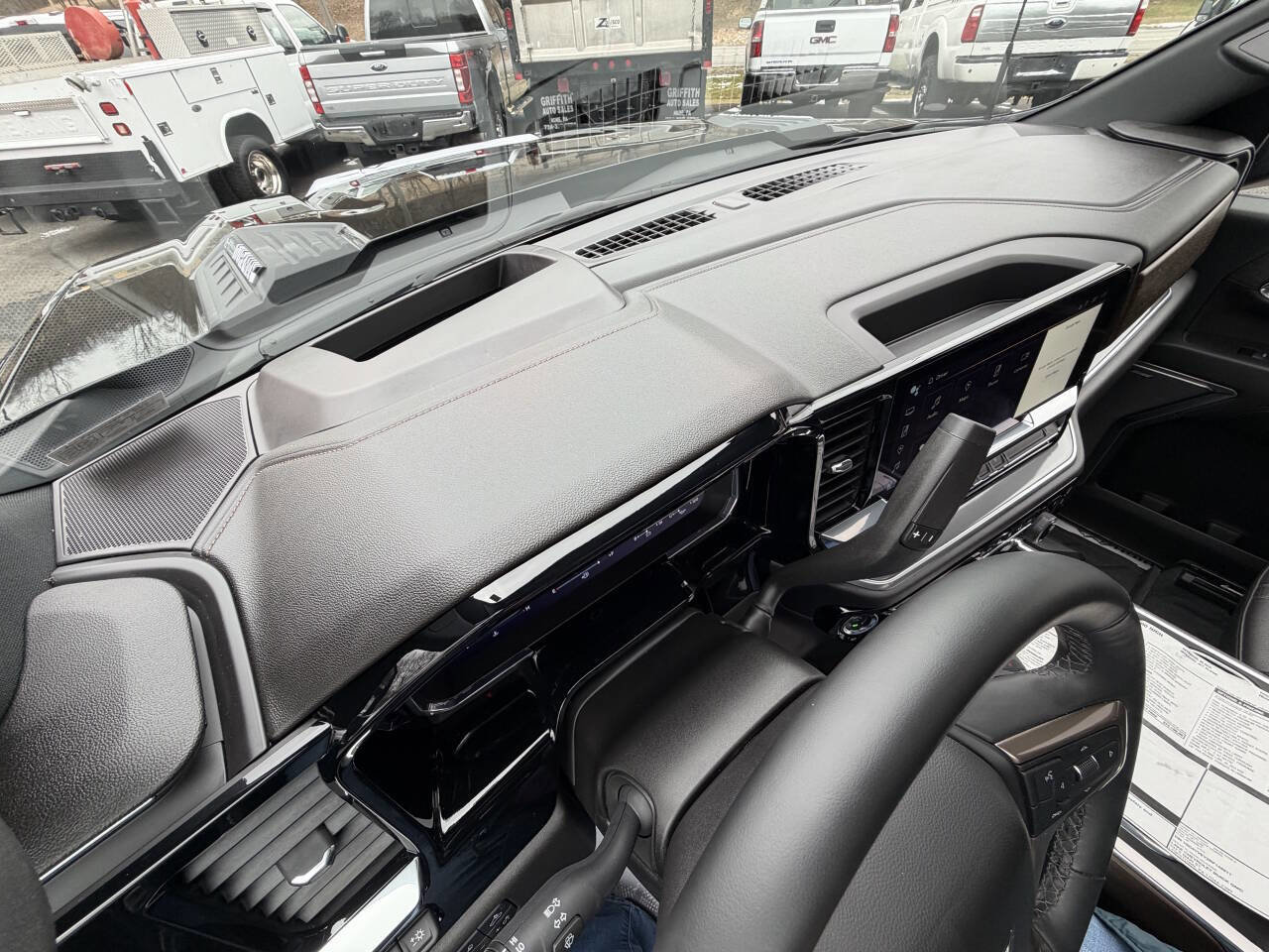 Used 2024 Chevrolet Silverado 3500 High Country w/ High Country Premium Package image 37