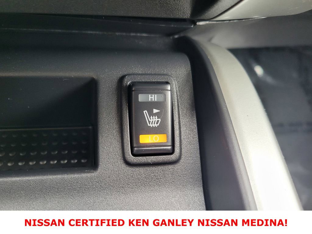 Certified 2024 Nissan Titan SV w/ SV Convenience Package image 30