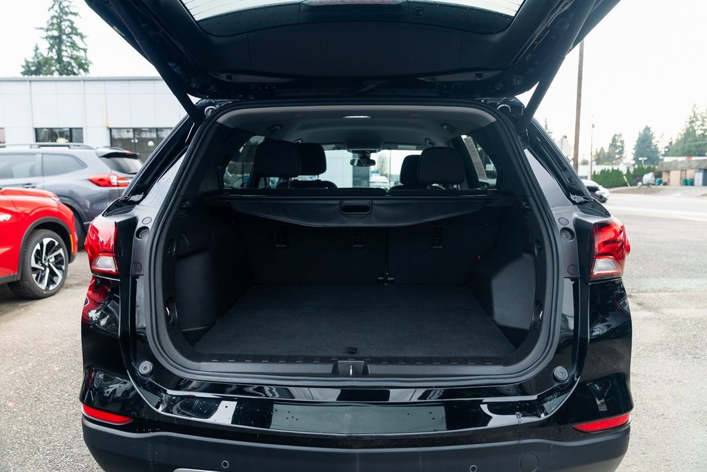 Used 2023 Chevrolet Equinox LT w/ Driver Convenience Package image 7