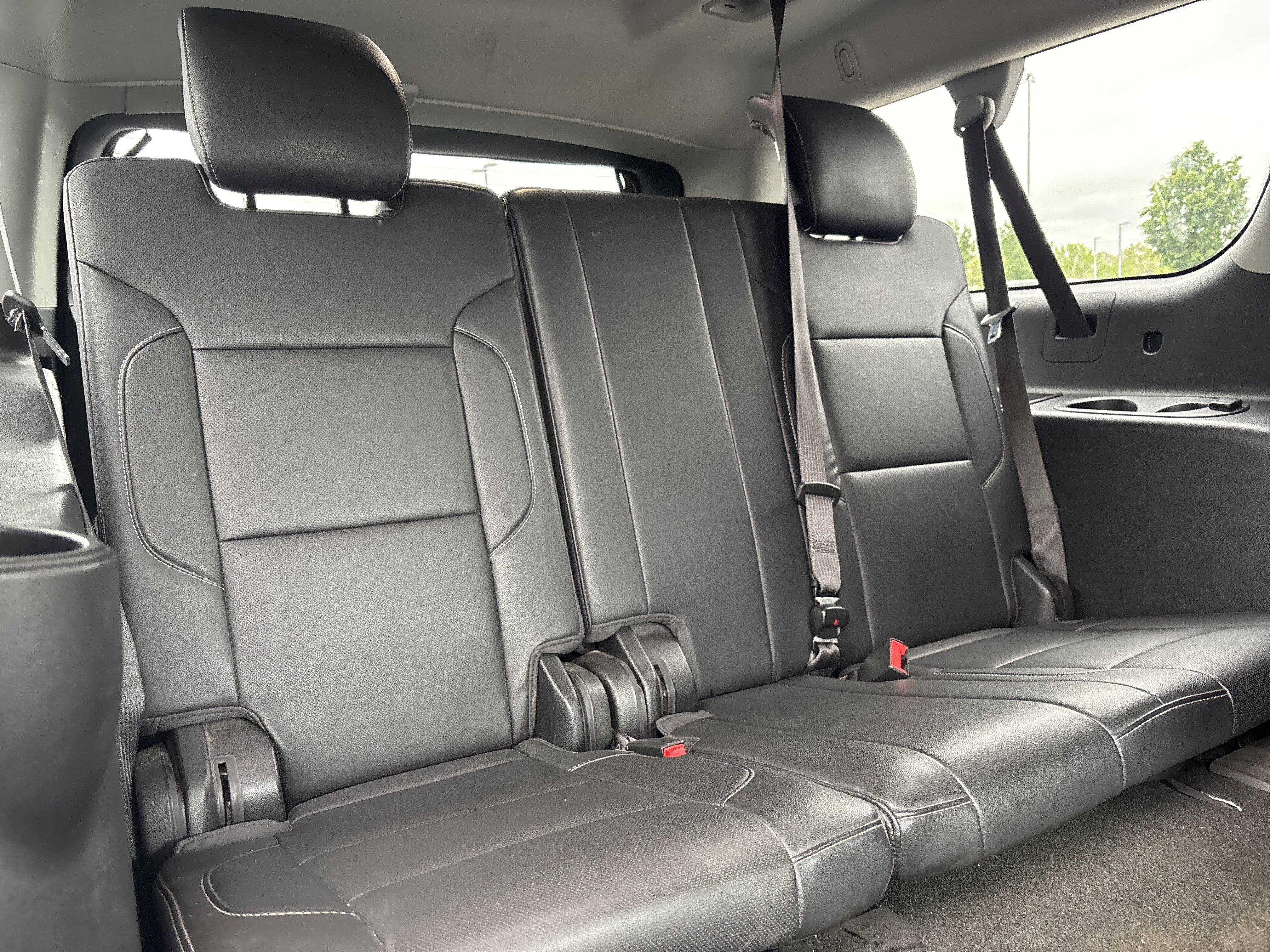 Used 2018 Chevrolet Suburban Premier RWD image 29