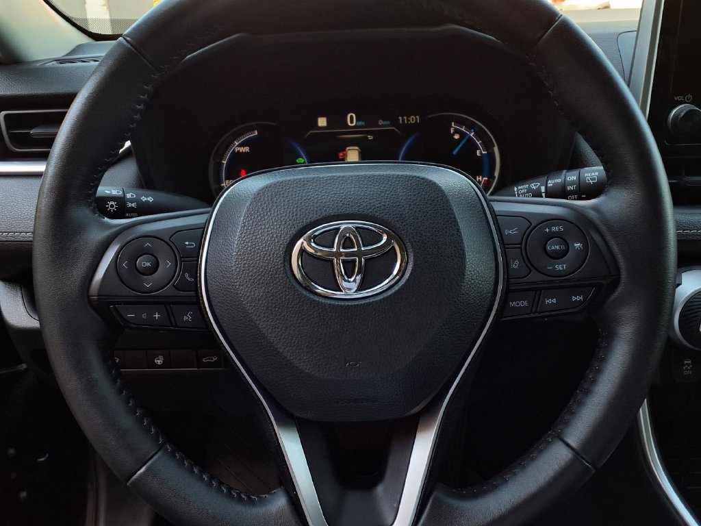 Used 2023 Toyota RAV4 XLE w/ Convenience Package AWD/4WD image 15
