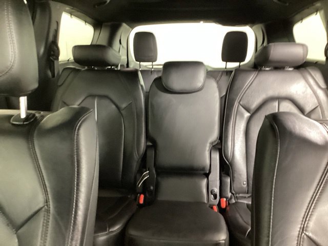Used 2019 Chrysler Pacifica Touring-L FWD image 31