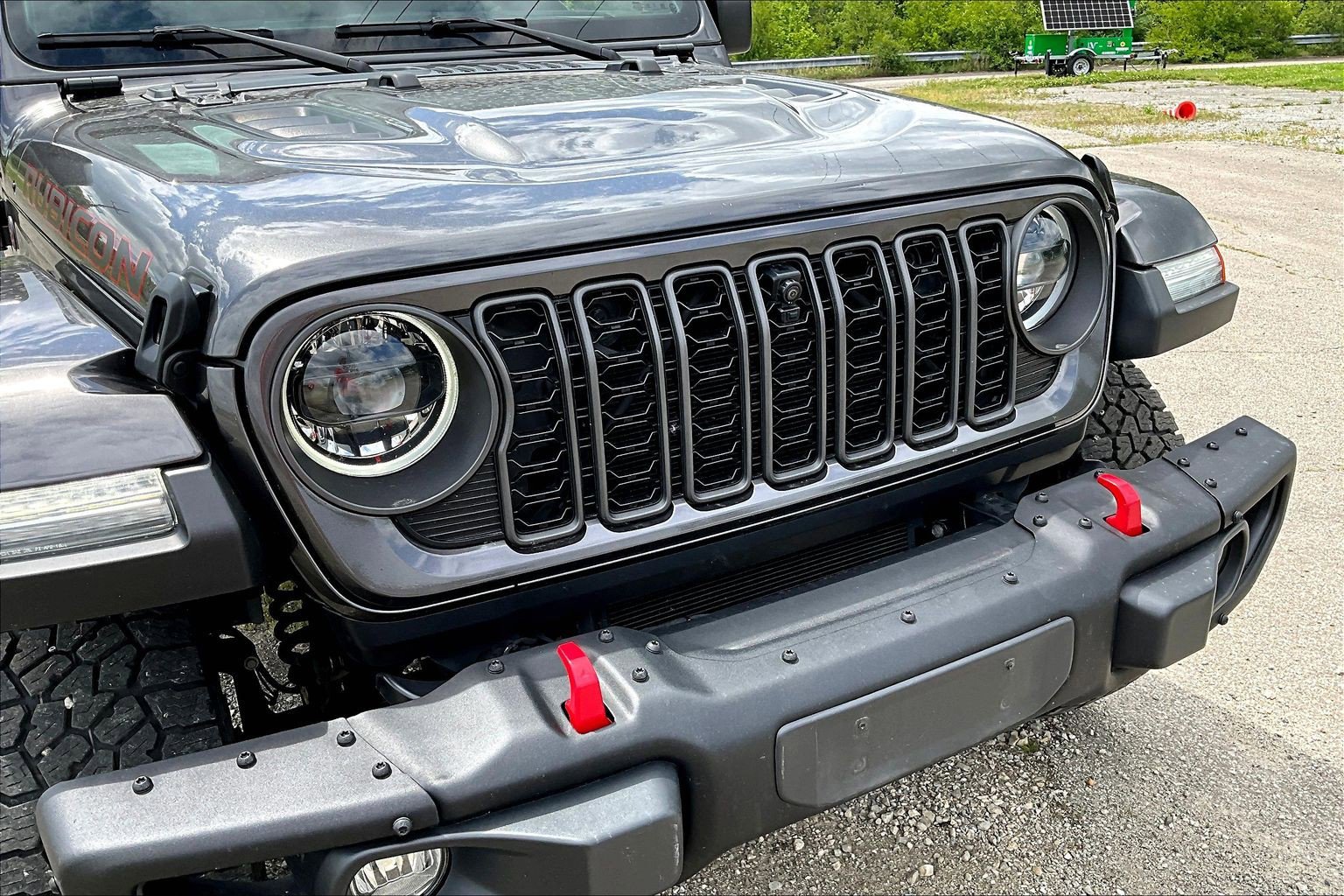 Used 2024 Jeep Gladiator Rubicon AWD/4WD image 29