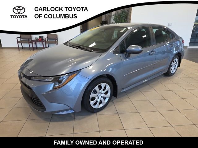 Used 2023 Toyota Corolla LE image 3